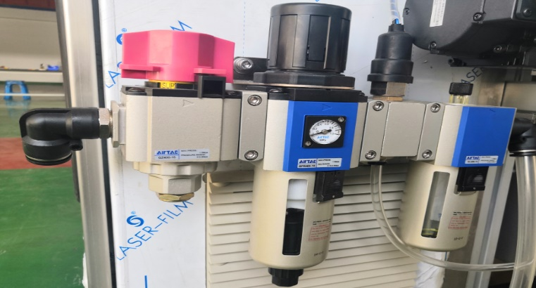 Yadeke yağ-su ayırma filtresi亚德客油水分离过滤器